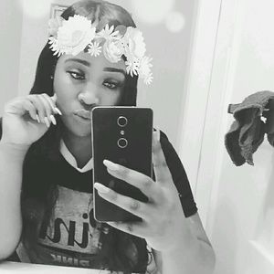 Meet your Posher, Candace